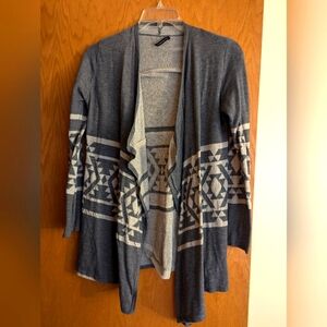 Staccato Gray Cardigan Tribal Print M/L